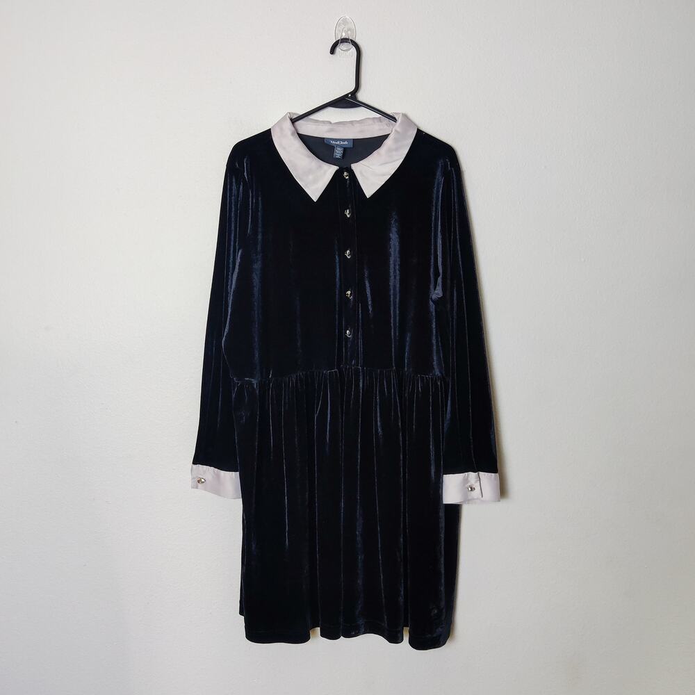 Modcloth Is it Wednesday Yet? Black Velvet Gothic Skull Button Dress 2X Twee